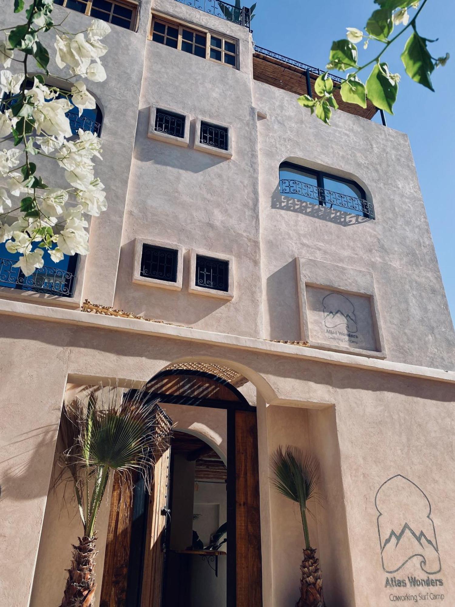 تغازوت Atlas Wonders Coworking Surf Camp المظهر الخارجي الصورة